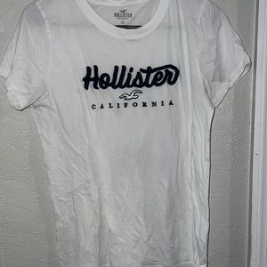 hollister tshirt size medium